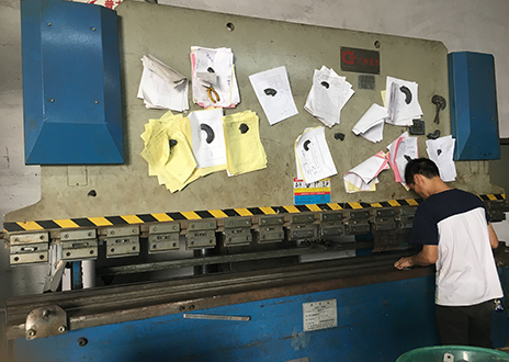 加工設備-數(shù)控剪板機